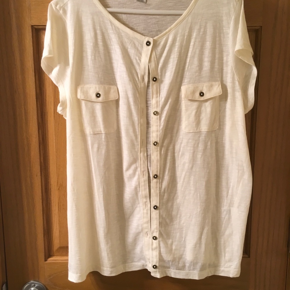 Liz Claiborne light weight shirt